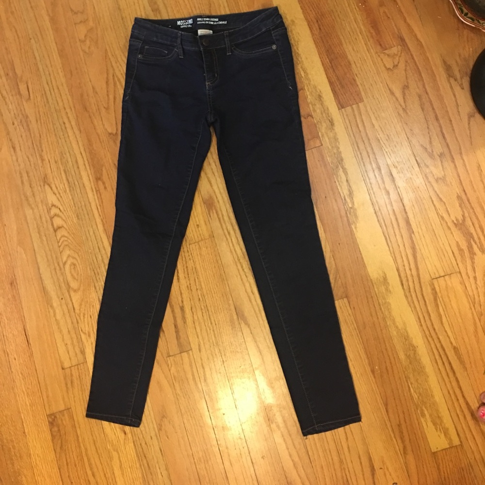 Dark wash Jeggings! Juniors size 5 slim, like-new.