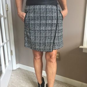 Limited Black & white skirt w/faux leather trim