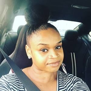 Meet your Posher, Monique