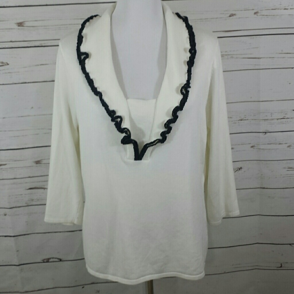 NWT Red Brand 3/4 Sleeve Ruffle V-Neck Sweater