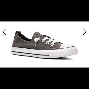 Chucks converse shoreline woman