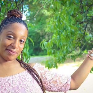 Meet your Posher, Charmel