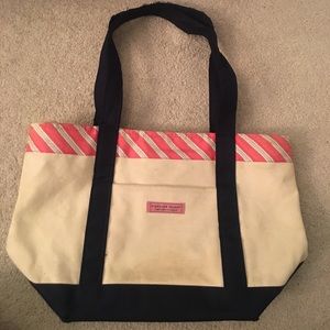 Vineyard vines tote bag