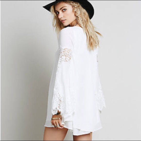 🎉HP🎉 White Lace Bell Sleeve Mini DRESS Tunic NEW - Picture 3 of 5