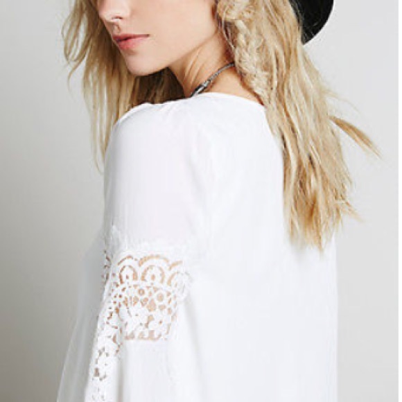 🎉HP🎉 White Lace Bell Sleeve Mini DRESS Tunic NEW - Picture 4 of 5