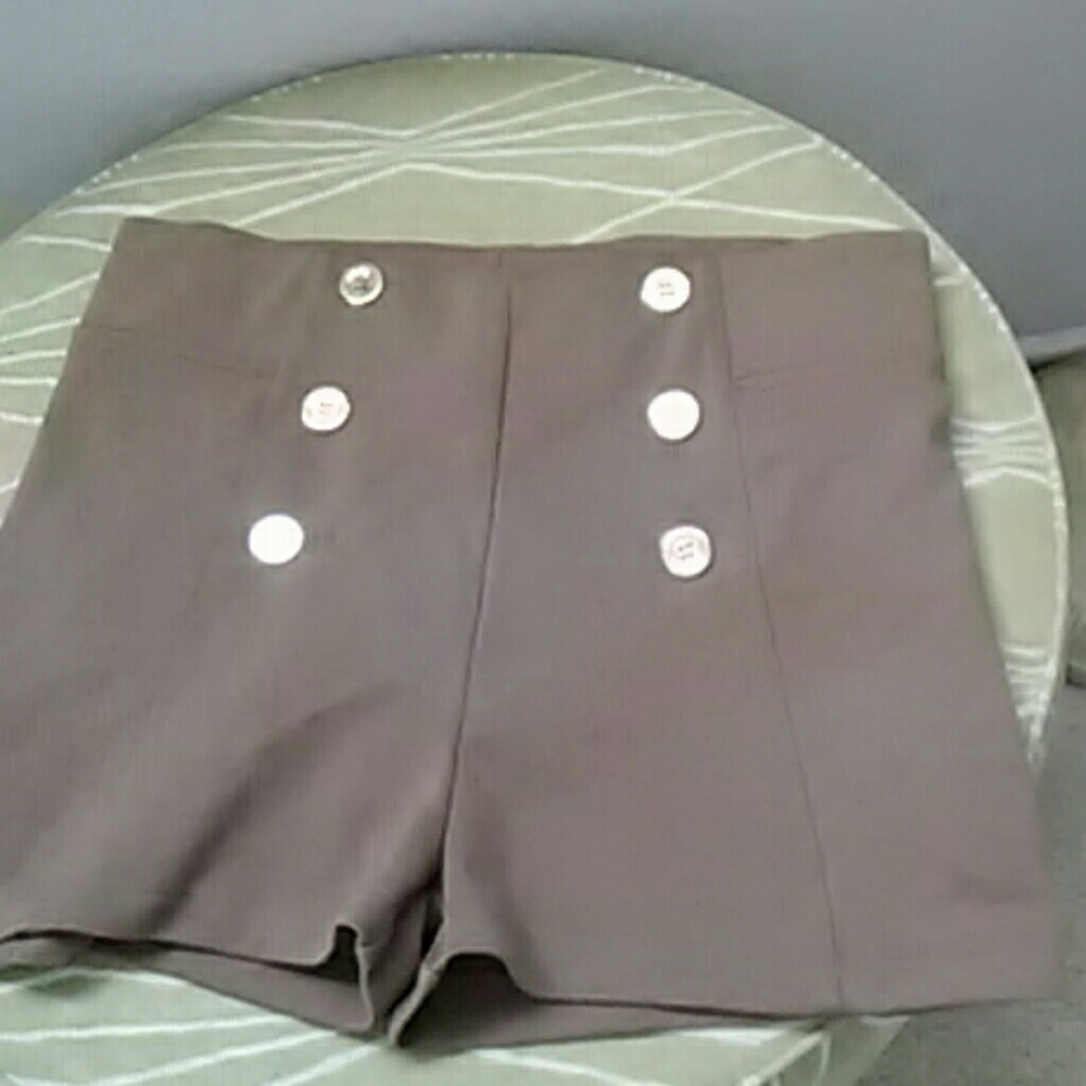 Adorable cute brown shorts $10 SALE