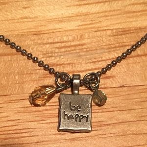 NWOT 'Be Happy' Necklace 🤗