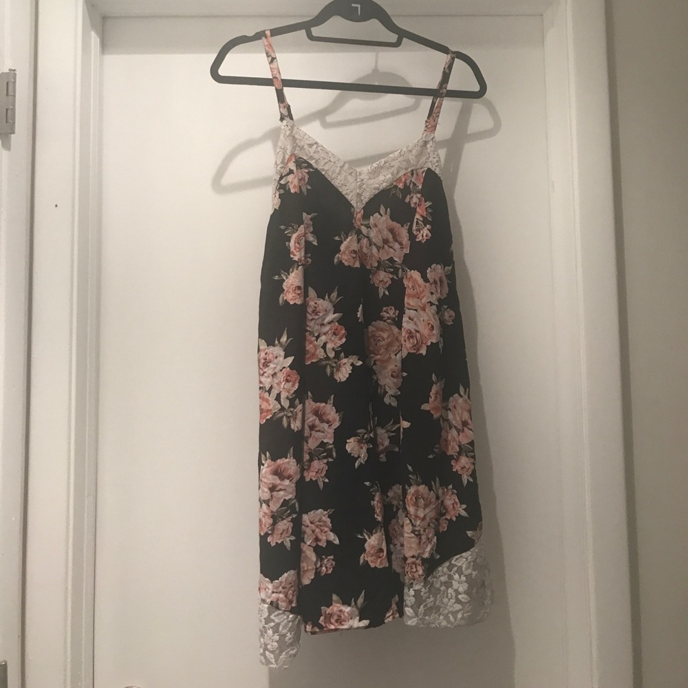 Floral and Lace Tunic Tank