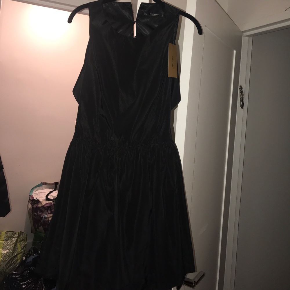 Zara Stunning Dress !! NWT size M