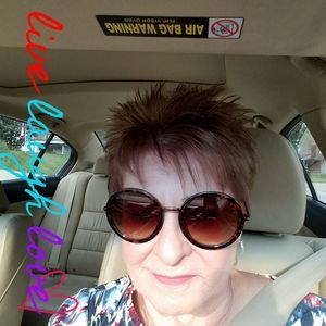 Meet your Posher, Janet