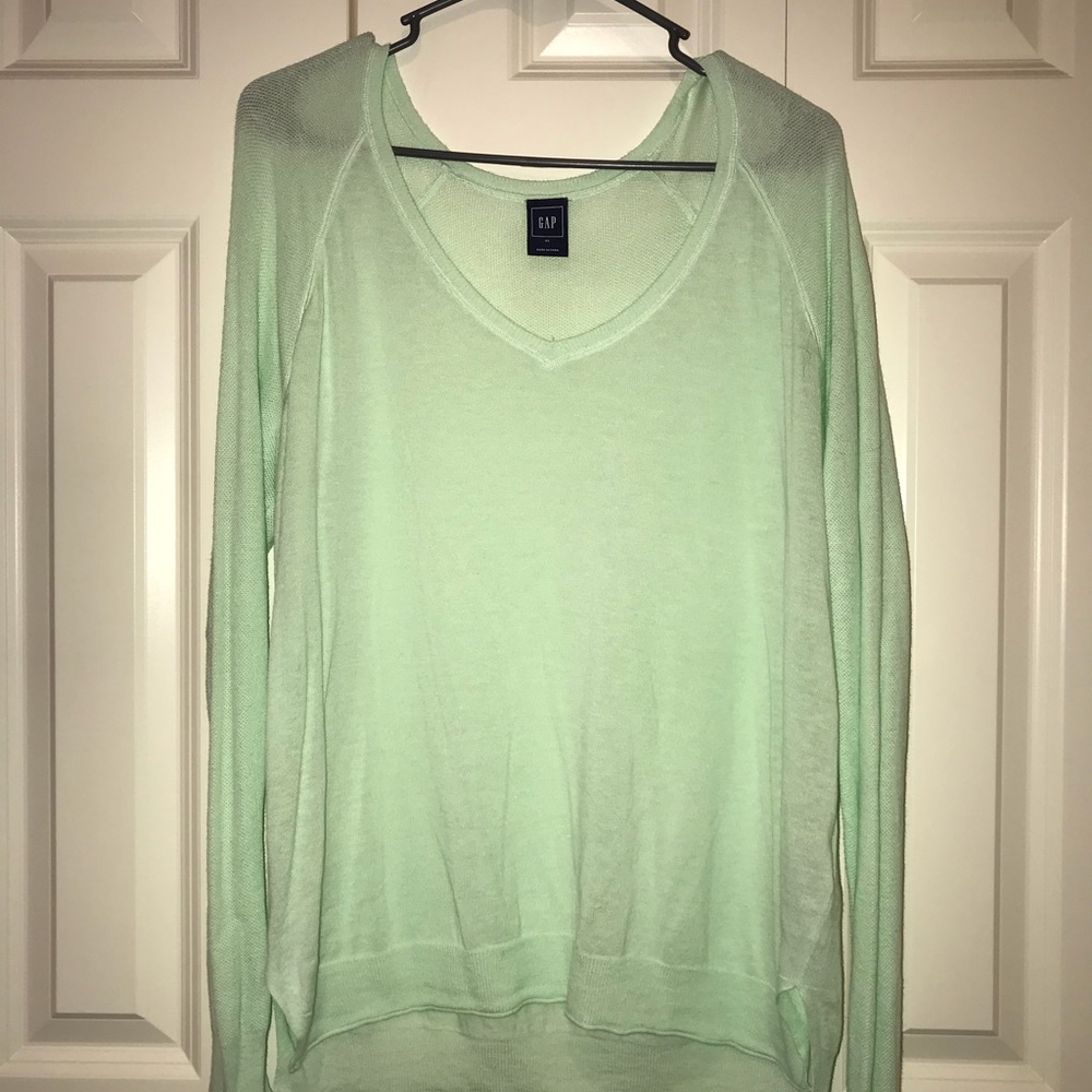 GAP sweater