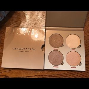 Anastasia Beverly Hills Sundipped Glow Kit