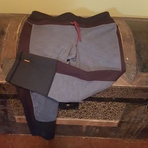 LUCY capri yoga tights