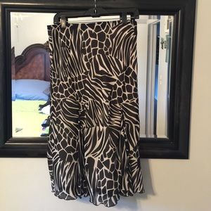 Nice blk and white skirt