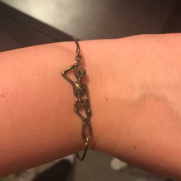 Jewelry - Hanging skeleton bracelet