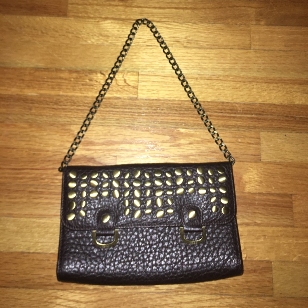 Studded clutch