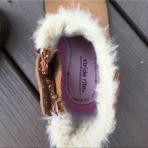 6 W Stride Rite Wallaroo chestnut leather boot