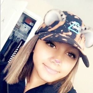 Meet your Posher, Celeste