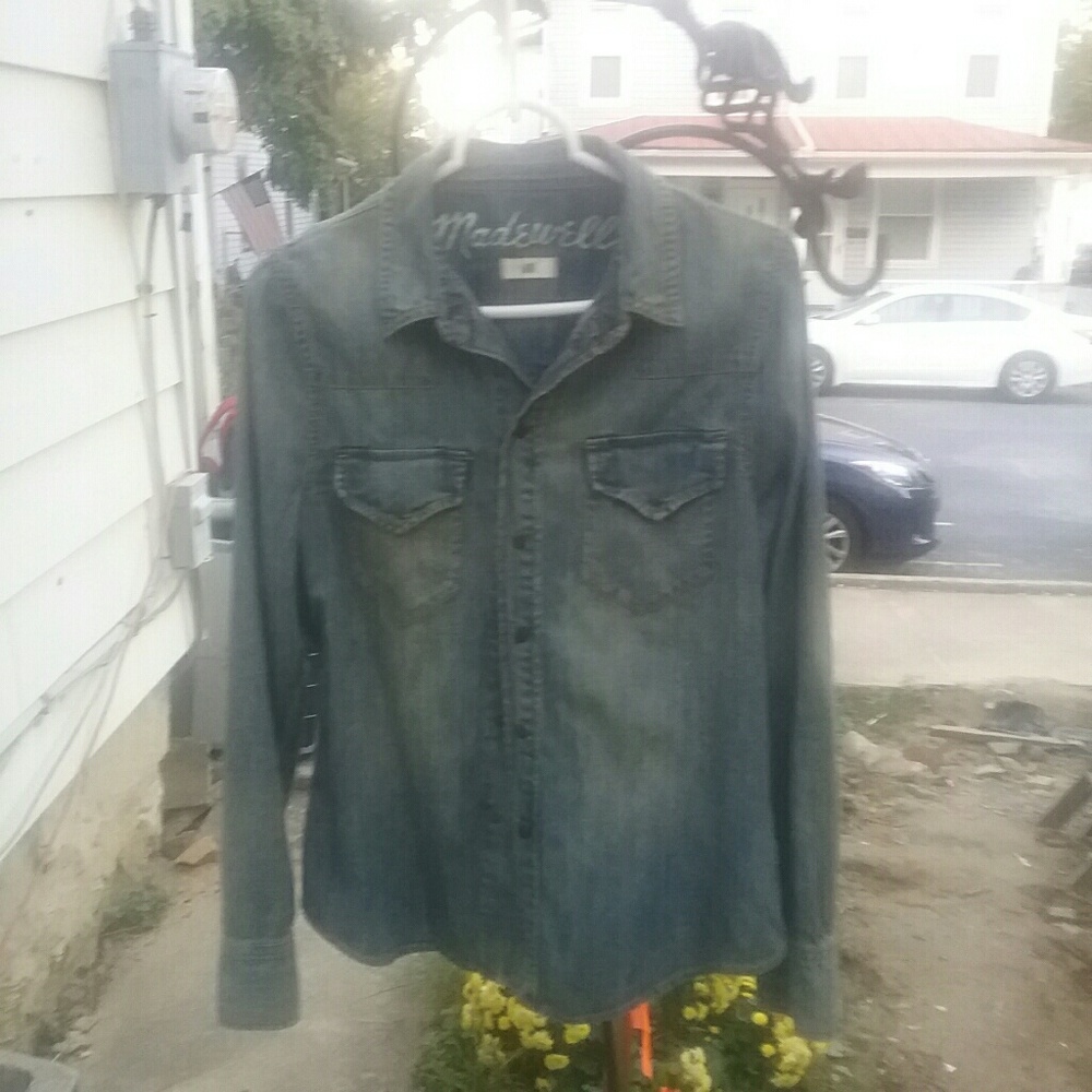 Madewell denim snap front shirt