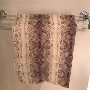 JCrew Wool fashion scarf