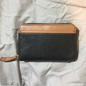 Black Fossil Zipper Wallet
