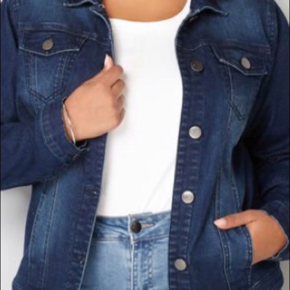 EUC Avenue Denim Classic Jean Jacket