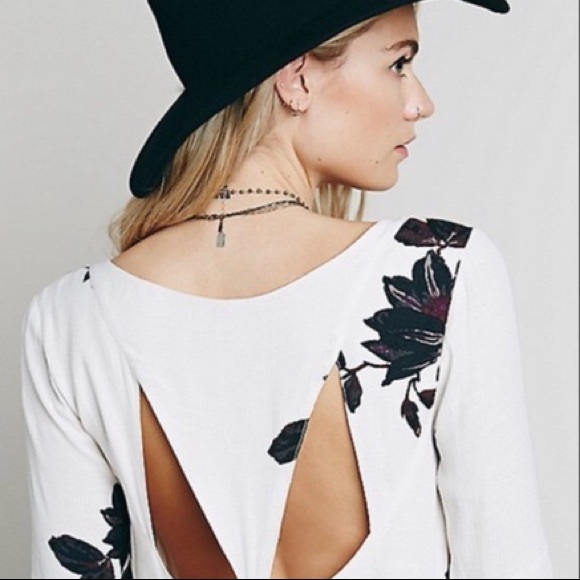 White Lace Bell Sleeve Mini DRESS Wanderer Flare - Picture 2 of 4