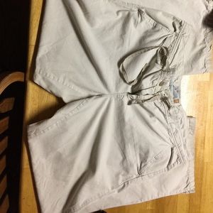 Old navy khaki pant