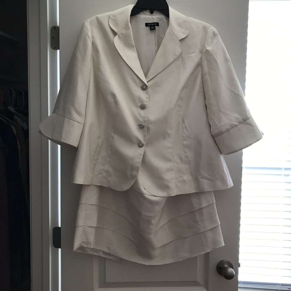 Skirt and Jacket suit