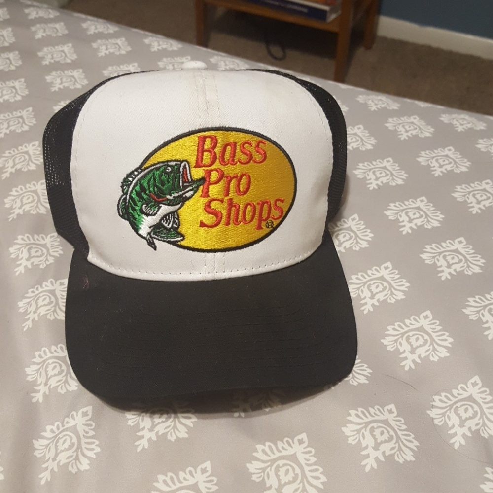 Bass pro snap back