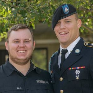 Meet your Posher, Chase