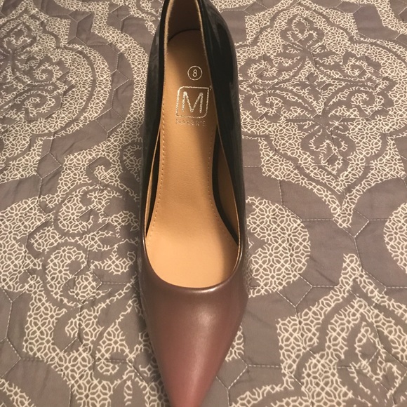 Pink and black shoes - Picture 1 of 4