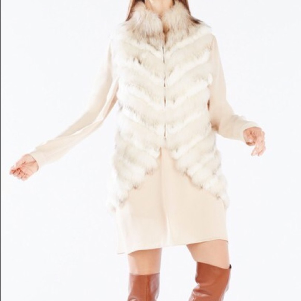 BCBG REAL FOX FUR VEST SOLD OUT!!! $798 SIZE XS/S