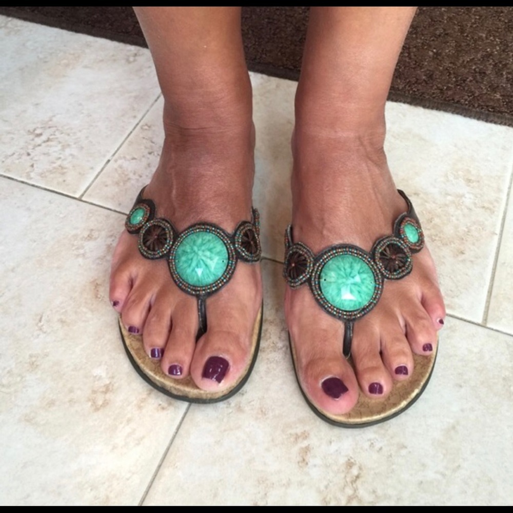 Flip flops (excellent condition)