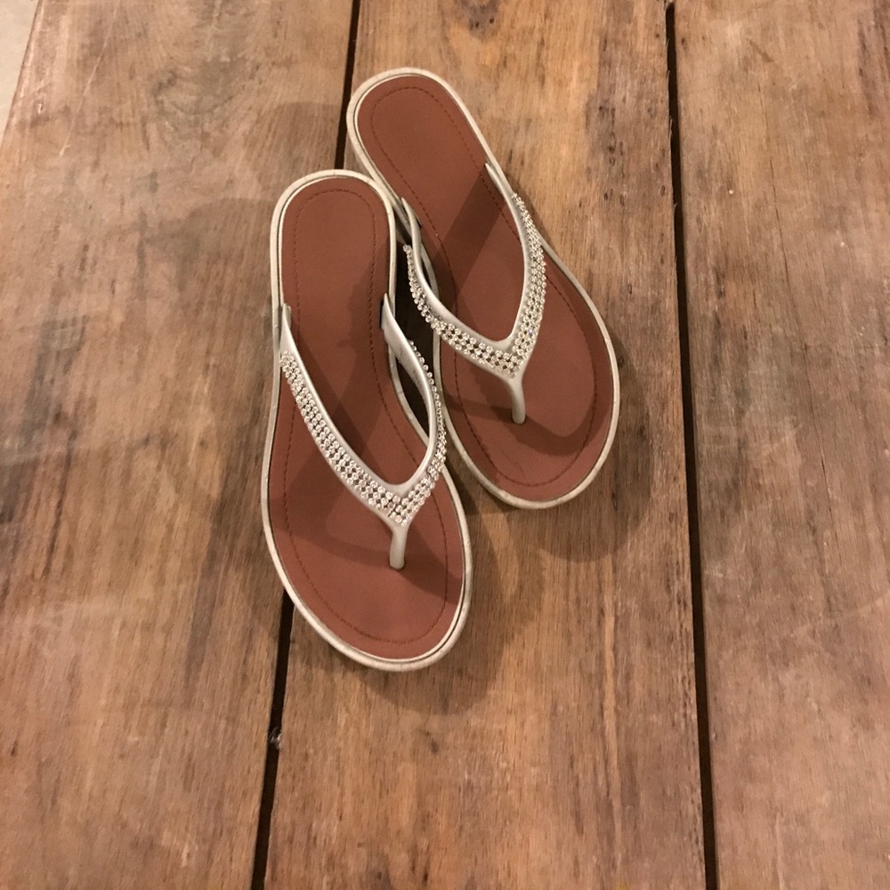 Girl's Thong Sandals size 3/4