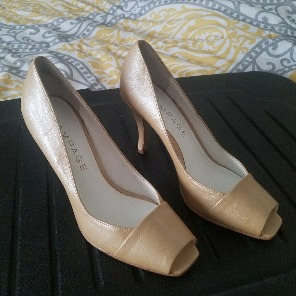 Peep toe pumps - Picture 4 of 4