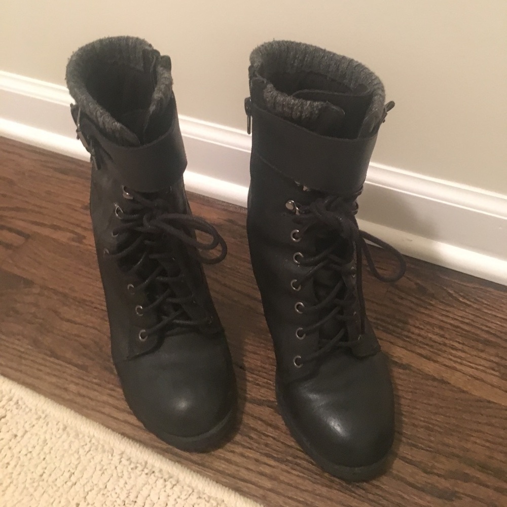 Heeled boots