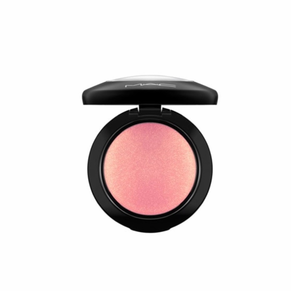 MAC Mineralize Blush in Petal Power