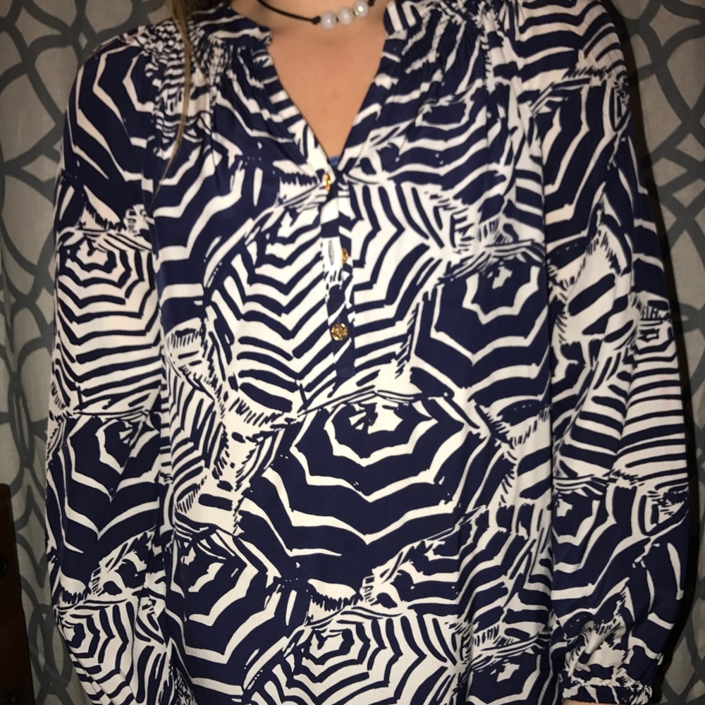 Lilly pulitzer top!
