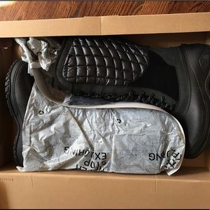 North face snow boots