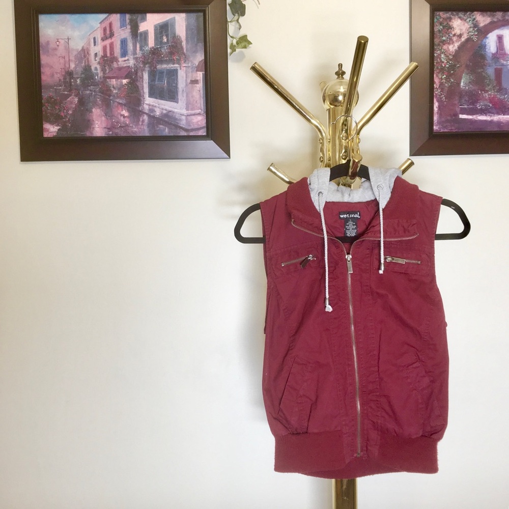 Red Vest with Gray Hood - Picture 2 of 3