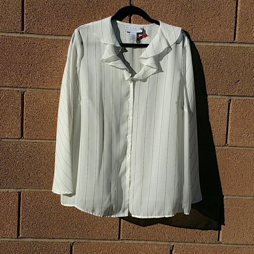 Maggie McNaughton  (Macys) Womens Blouse size 16.