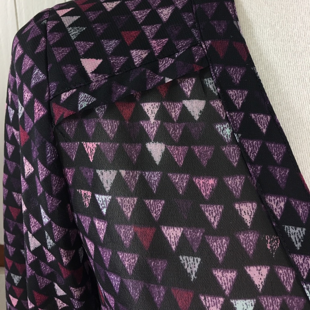 Pink Triangle Top - Picture 3 of 6