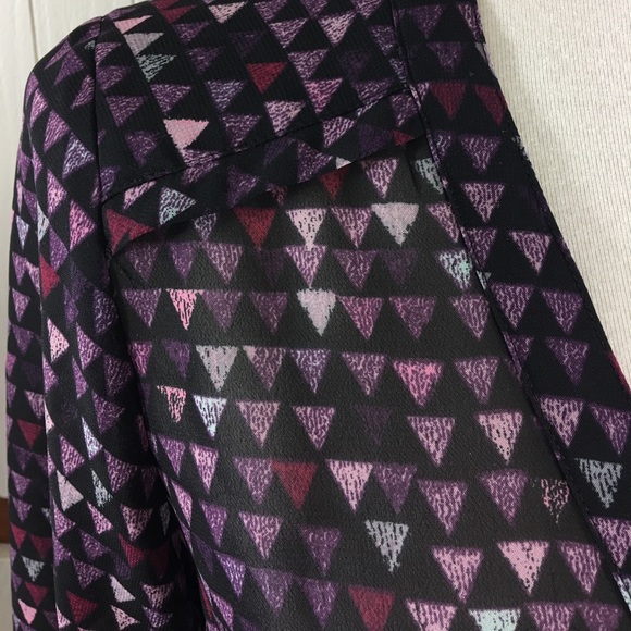 Pink Triangle Top - Picture 3 of 6