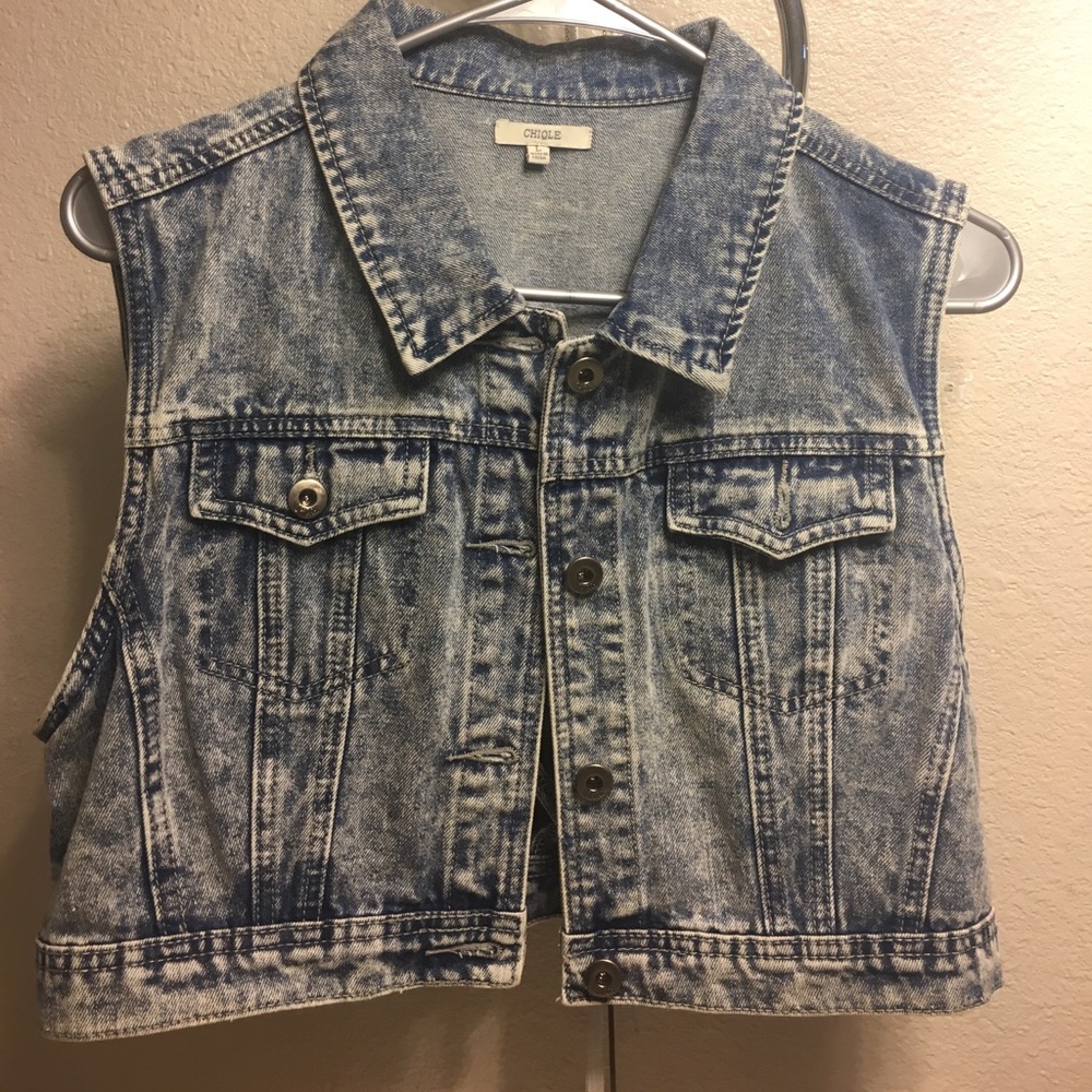 Cropped vest