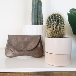 shirleah c/o anthropologie clutch shirleah c/o anthropologie clutch