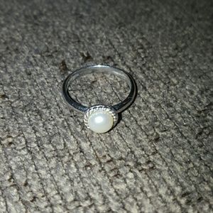 SIZE 8 HONORA PEARL GENUINE SILVER RING