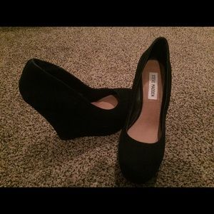 Steve Madden Suede Wedges