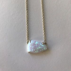Kendra Scott Isla necklace in Opalite