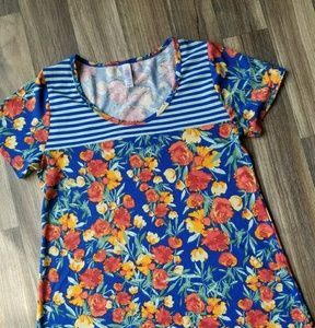 XS Lularoe Classic Tee floral with stripe